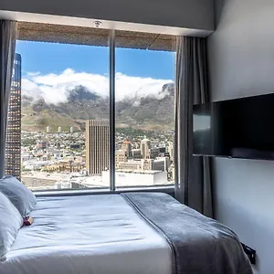  Apartment Stunning 1-bedroom With Mountain Views